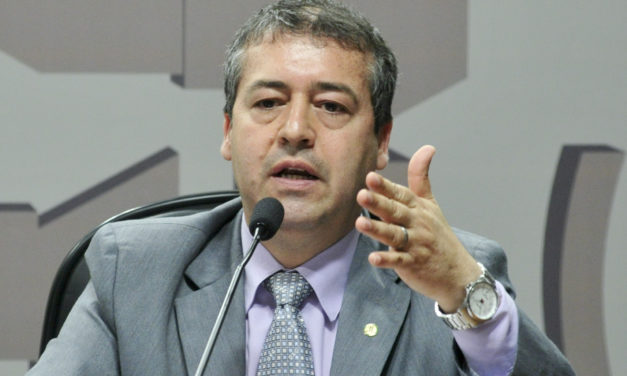Ex-ministro do Trabalho alvo da PF é exonerado da Funasa