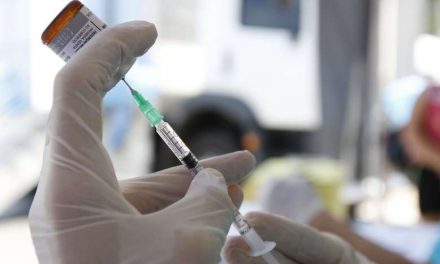Casos de desvios de vacinas da covid-19 devem ser denunciados, diz Ministério Público