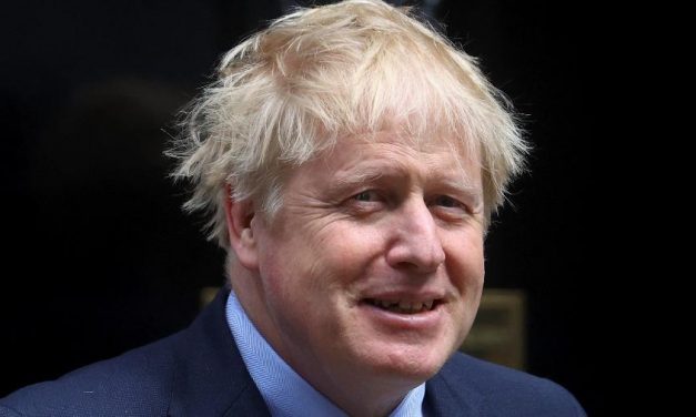 Boris Johnson escapa de mais multas por festas durante lockdown