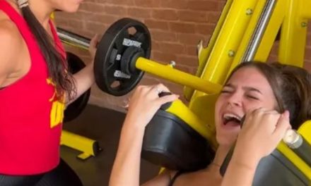 Mel Maia mostra rotina intensa de treino e ganha elogio exótico: ‘Até o sovaco é maravilhoso’