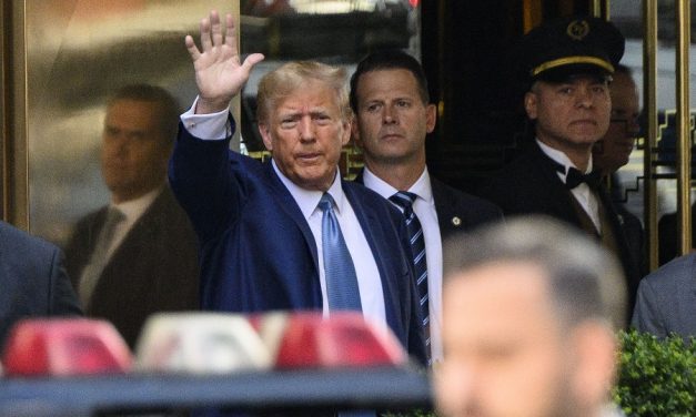 Trump comparece de novo à Justiça em Nova York